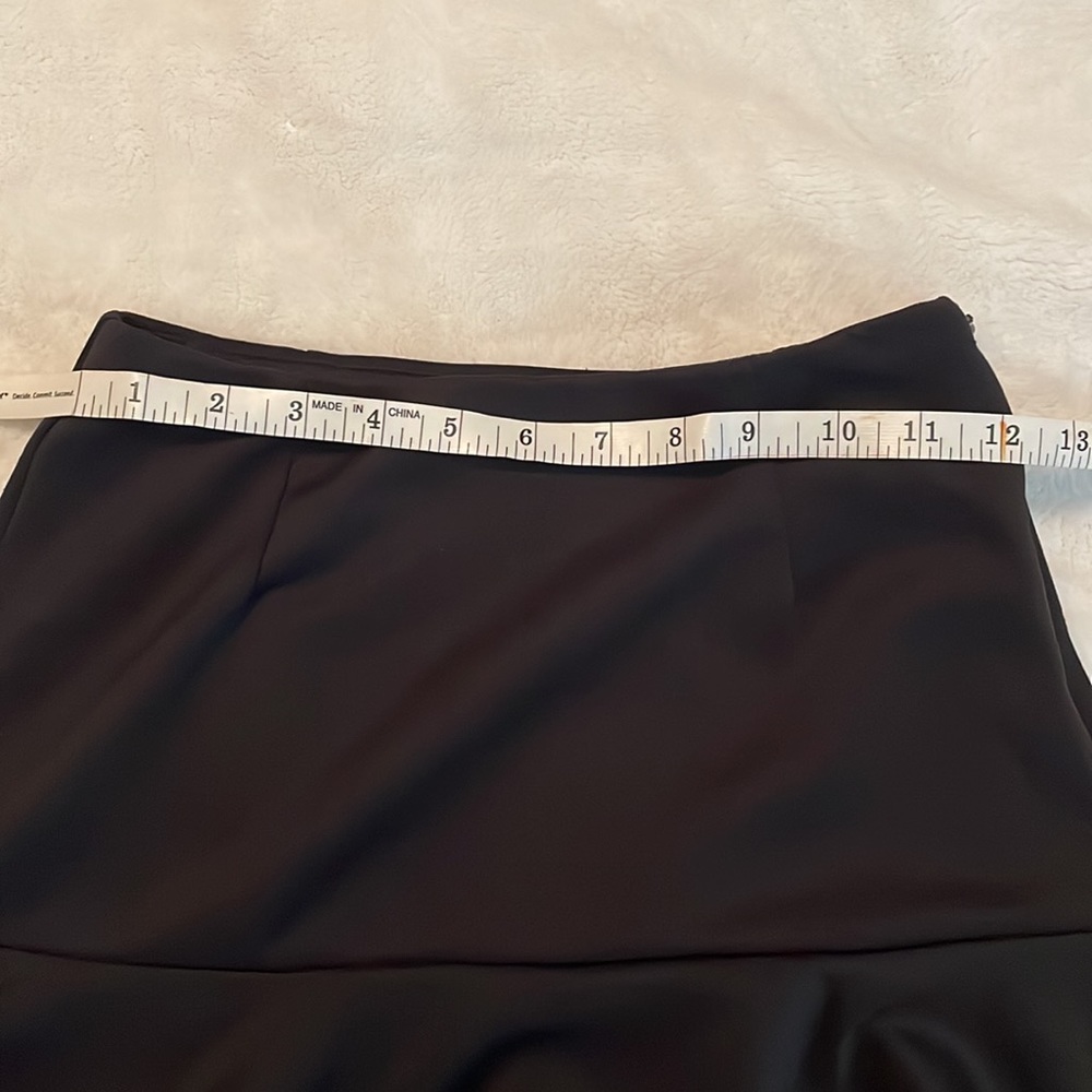 Charlotte Russe black mini skirt ruffled bottom size Small - Picture 6 of 7